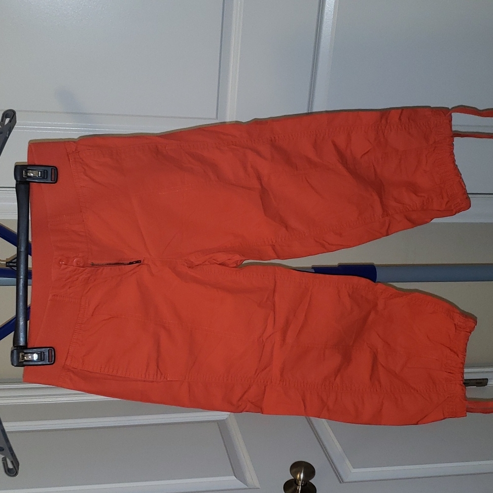 New York & Company Women's Cargo Capri‎ Pants